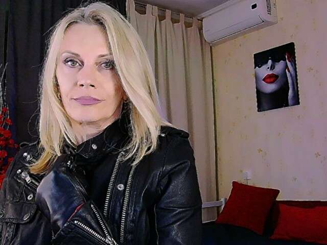 ANNABRONX free sexy photo