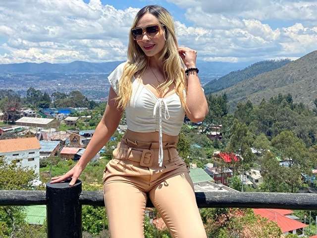 ANNASPARKS free sexy photo