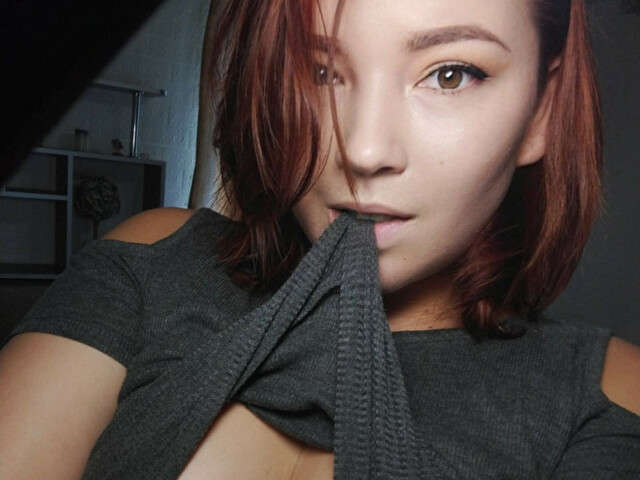 NIKKIQWEENSS free hard sexy photo