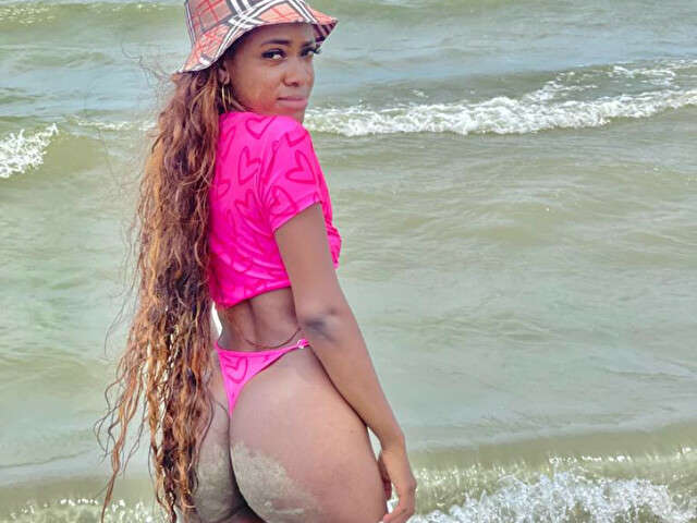 EBONYJOLLY free hard sexy photo