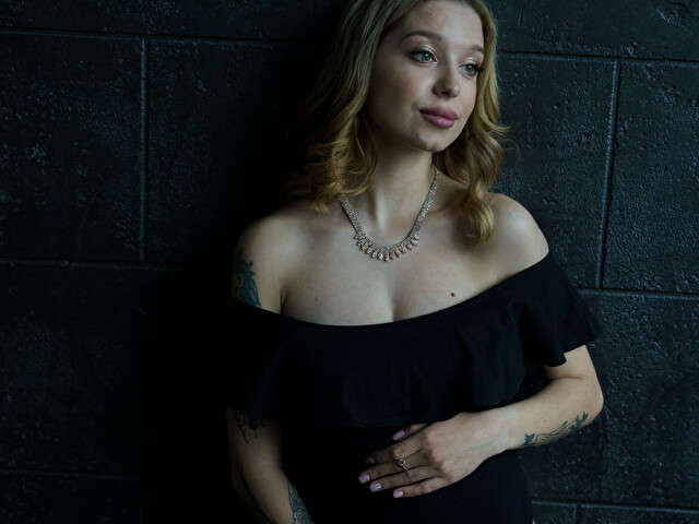 VASYLLYNA free sexy photo