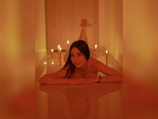 MICHELLHOTT free hard sexy photo