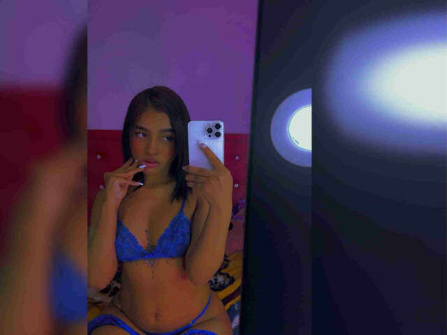 PETITE4UXXX free sexy photo