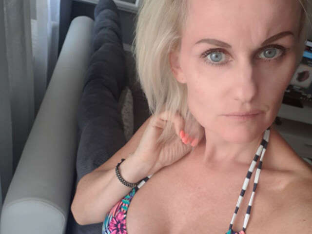 DARYNA free sexy photo