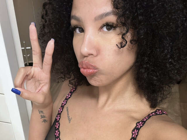 ROMYINDY free sexy photo