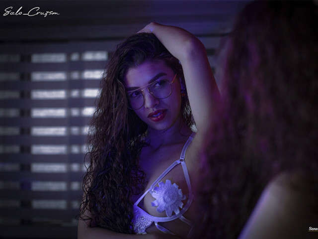 SALOCRUZ free sexy photo