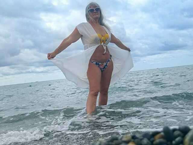 GRANDMILF free sexy photo
