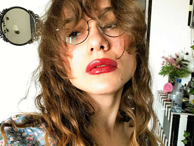 HELLALOVESU free sexy photo