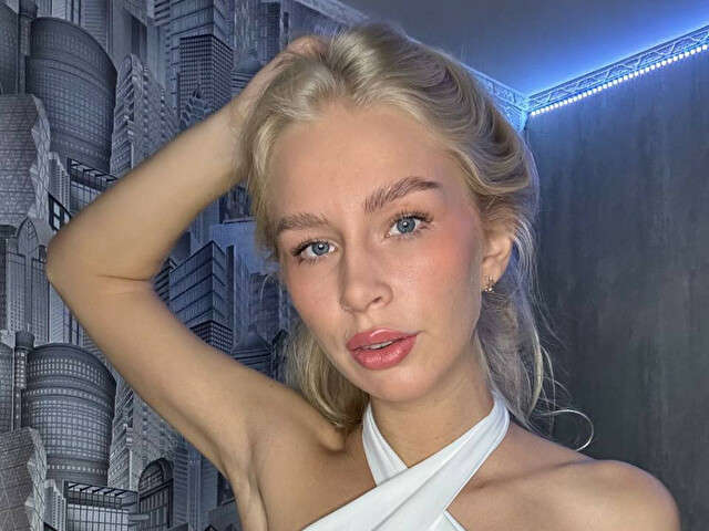BLONDIANGEL free sexy photo