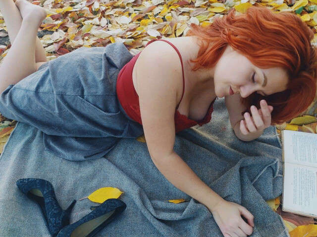 LORETTA free sexy photo
