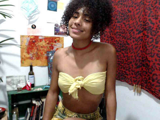 COURTNEYLEOA free sexy photo