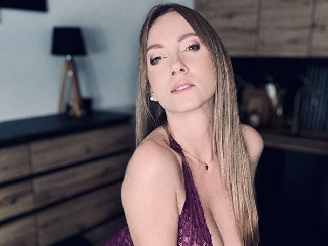MARCIA free sexy photo