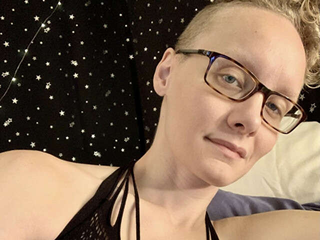 LEAHWILDE free sexy photo