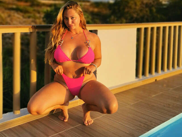 NADIALOGAN free hard sexy photo