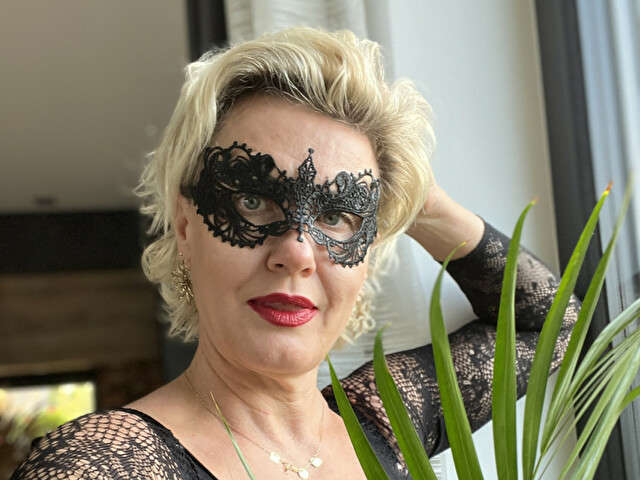 ADELEMILF free sexy photo