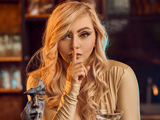 ROXANNEMILS free sexy photo