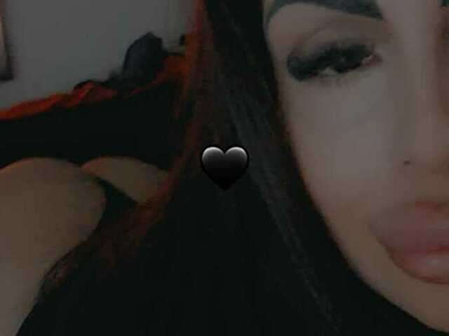 DENYCHANTALL1 free sexy photo