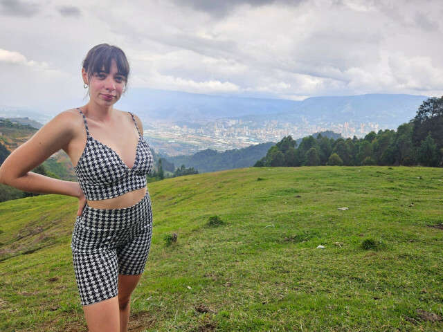 CRISMA free sexy photo