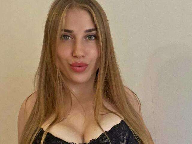 VIOLETRAYEE free sexy photo