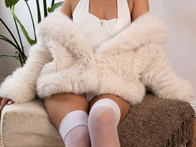 EMILYHEART free sexy photo