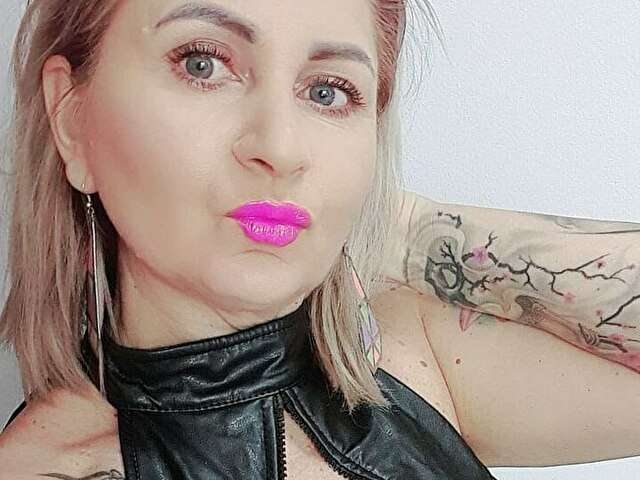 PUSSYEVELY free sexy photo