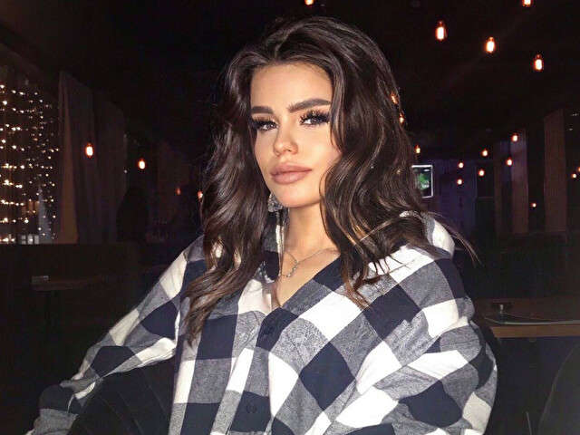 AVELINAFOX free sexy photo
