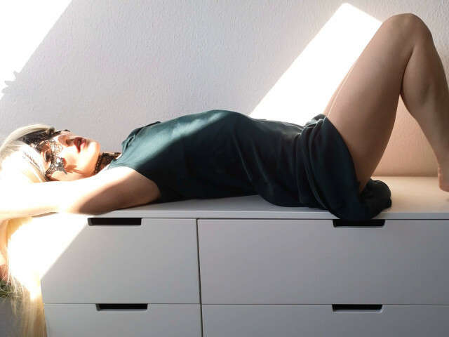 SECRETSANNIE free sexy photo