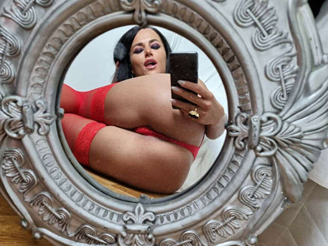KATYEDAVIS free hard sexy photo