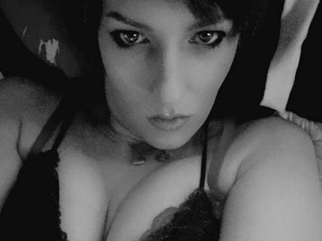 VICKYNIINA free sexy photo