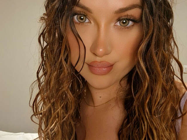 SPICYCYLIA free sexy photo