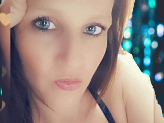 AUTMNNIGHT free sexy photo