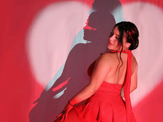 CHIKYLORENS free sexy photo