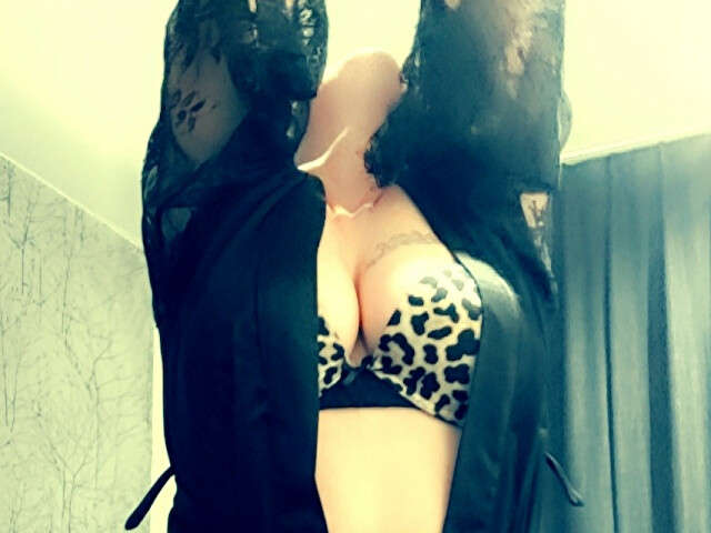 STOEIPOES90 free sexy photo