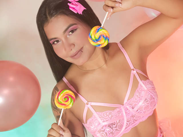 EMILYDAVIES free sexy photo