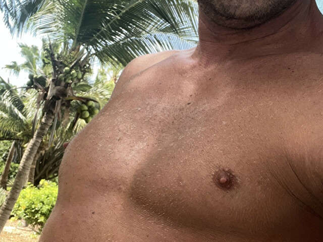 SOMEGUY88 free sexy photo