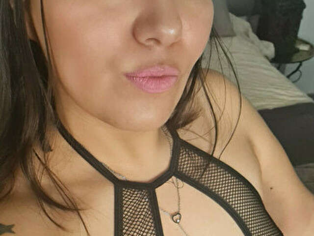 TRAVIESAPAU free sexy photo
