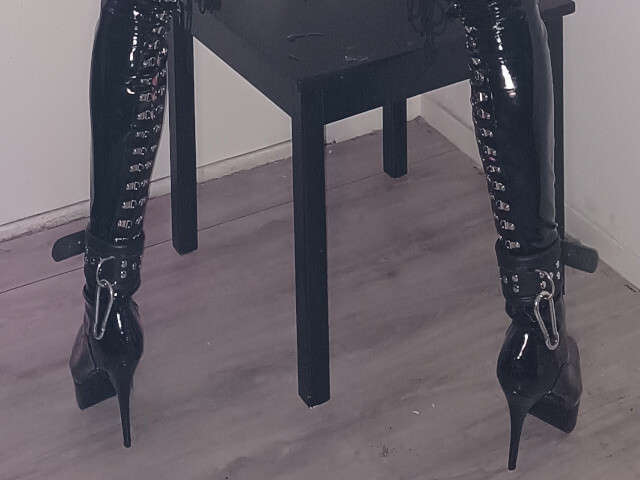 KINKYSHOW free sexy photo
