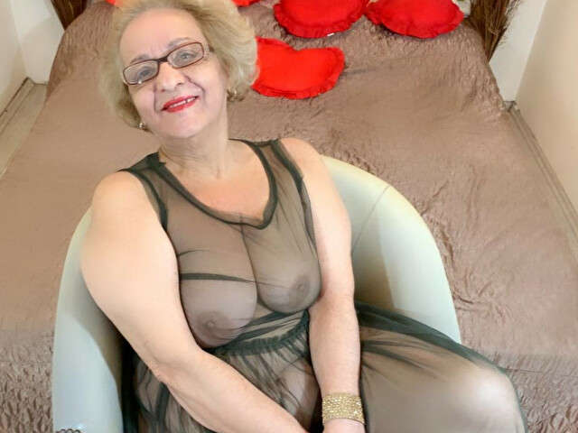 MATURELADY4U free hard sexy photo