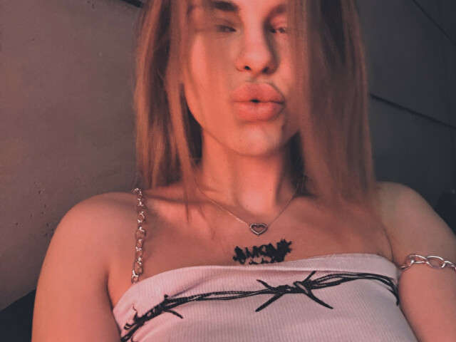 SWEETKARINA free sexy photo