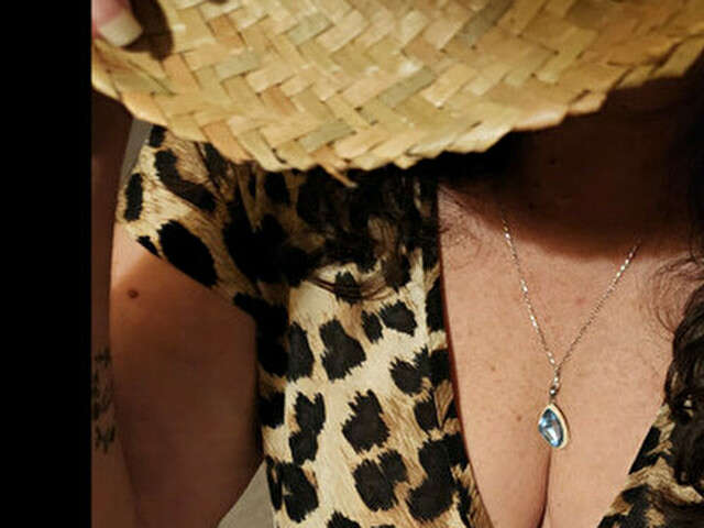 MILF free sexy photo
