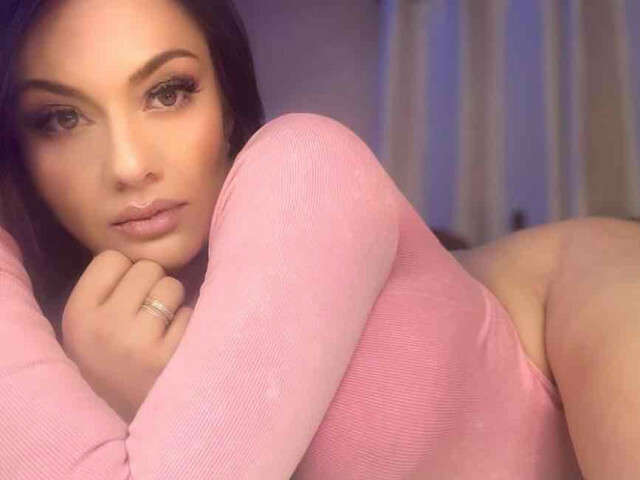 ADRIANNAXX free sexy photo