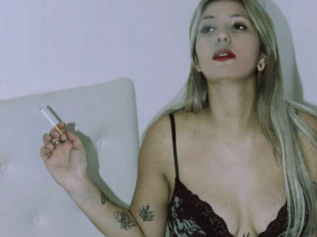 LIZZZ free sexy photo