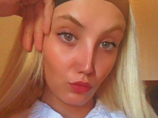 LIZZZ free sexy photo