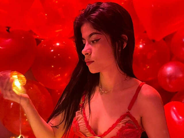 TIFANYSAIN free sexy photo