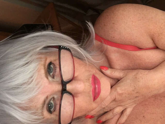 MATUREBLONDE free sexy photo