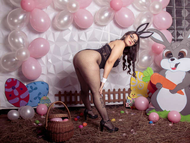 ZOEBELLE free sexy photo