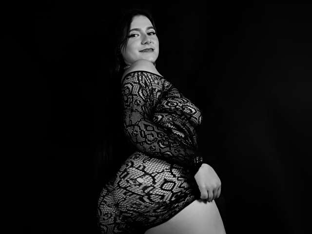 ZOEBELLE free sexy photo