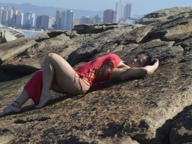 ISLAND free sexy photo