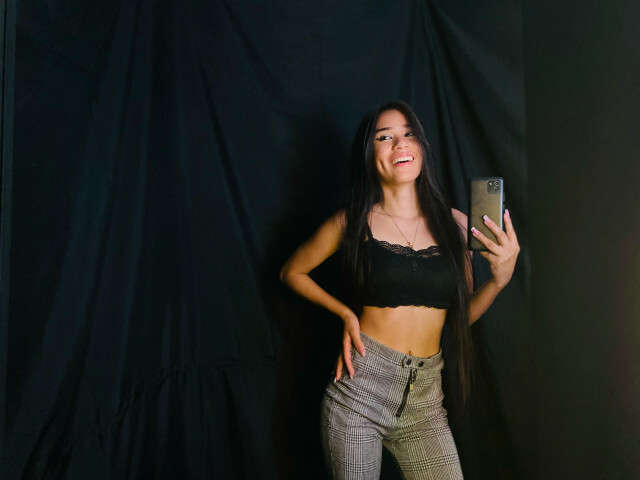 PANDORAA free sexy photo