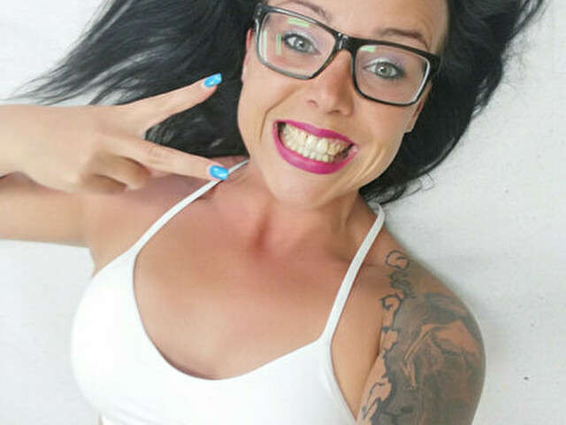 XXXMELANIE free sexy photo